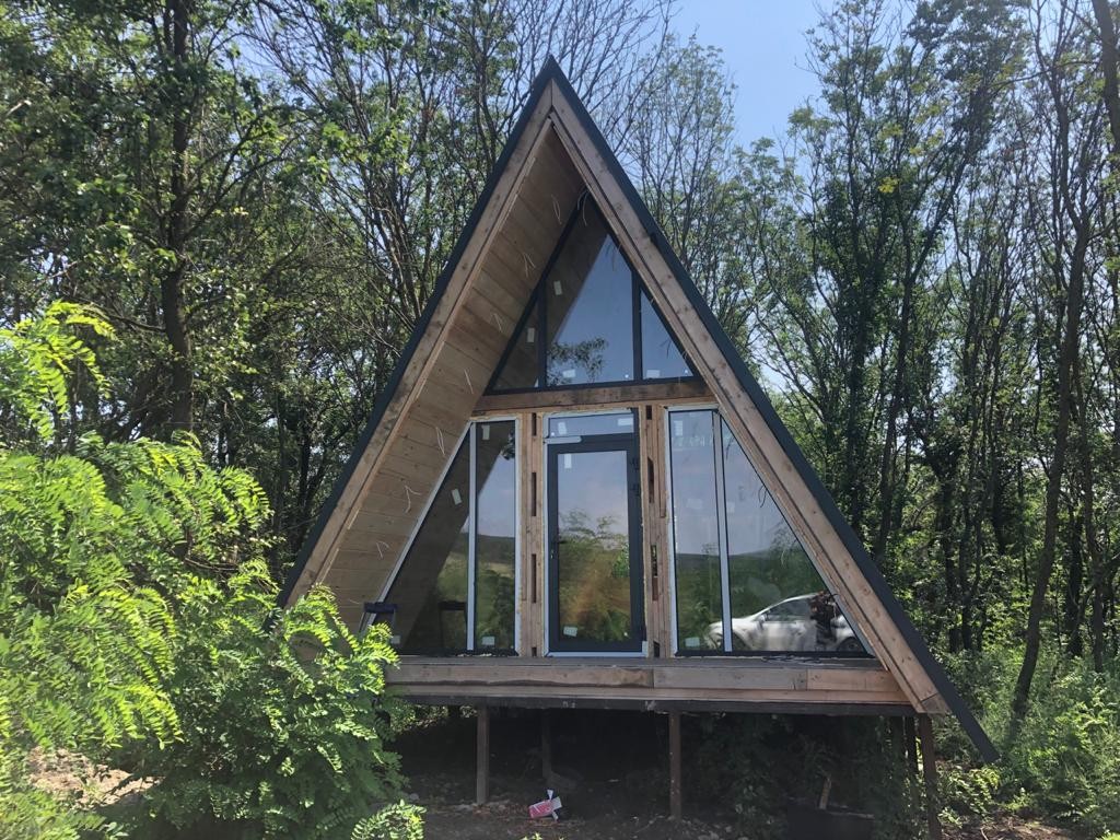 Уникальные дома A-frame появились в Ставропольском крае Уникальные дома A-frame появились в Ставропольском крае